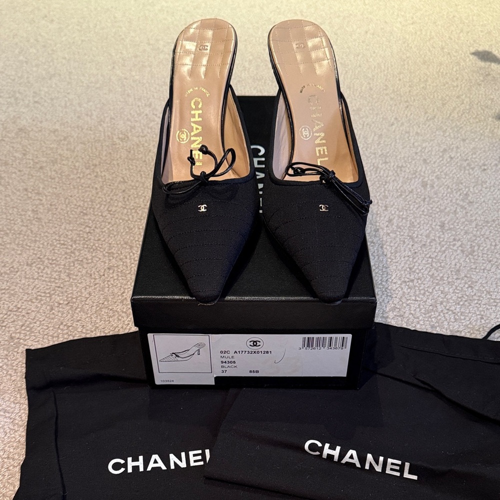 Authentic Vintage Iconic Quilted Chanel Black Mules with Bow Detail Size 37